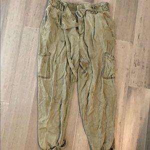 Free people size 10 ankle length cargos GUC